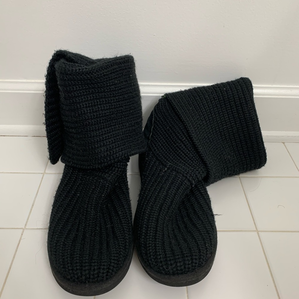 Women’s knitted ugg boots